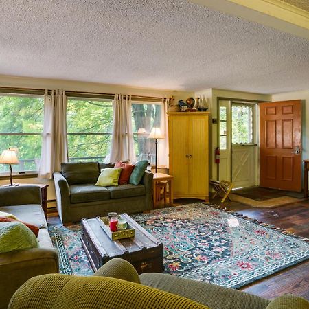 Great Valley Home With On-Site Pond, 7 Mi To Skiing! Экстерьер фото