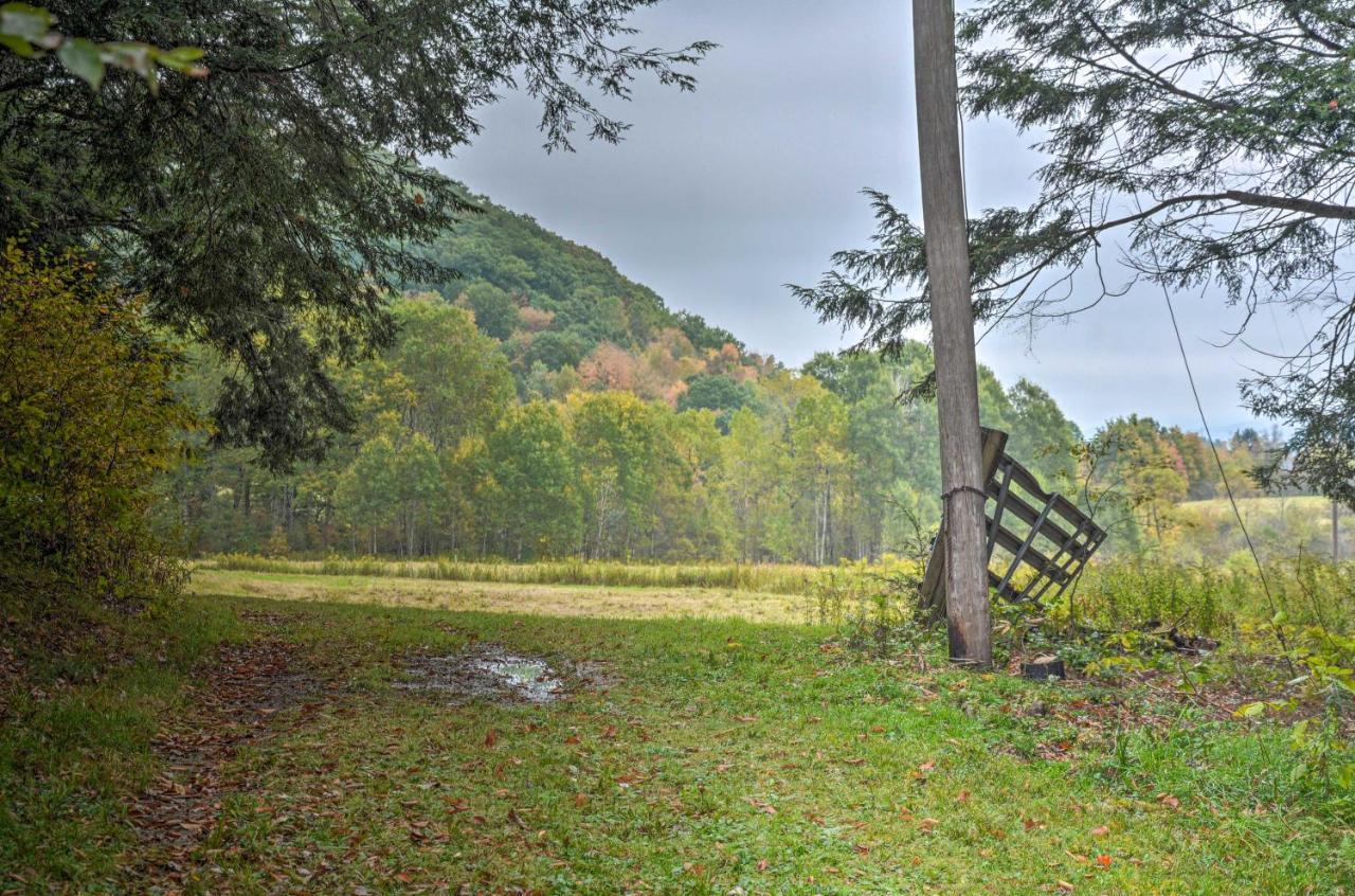 Great Valley Home With On-Site Pond, 7 Mi To Skiing! Экстерьер фото