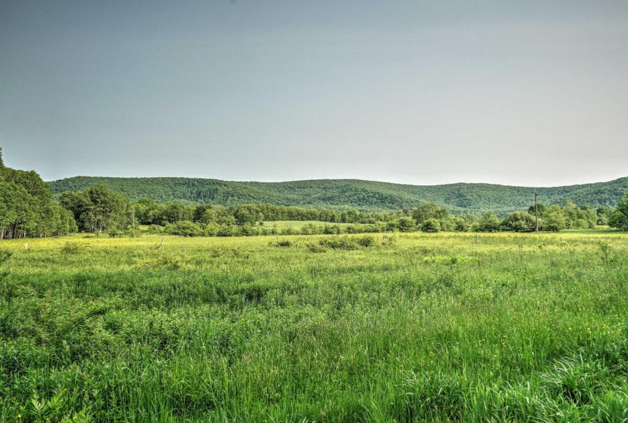 Great Valley Home With On-Site Pond, 7 Mi To Skiing! Экстерьер фото