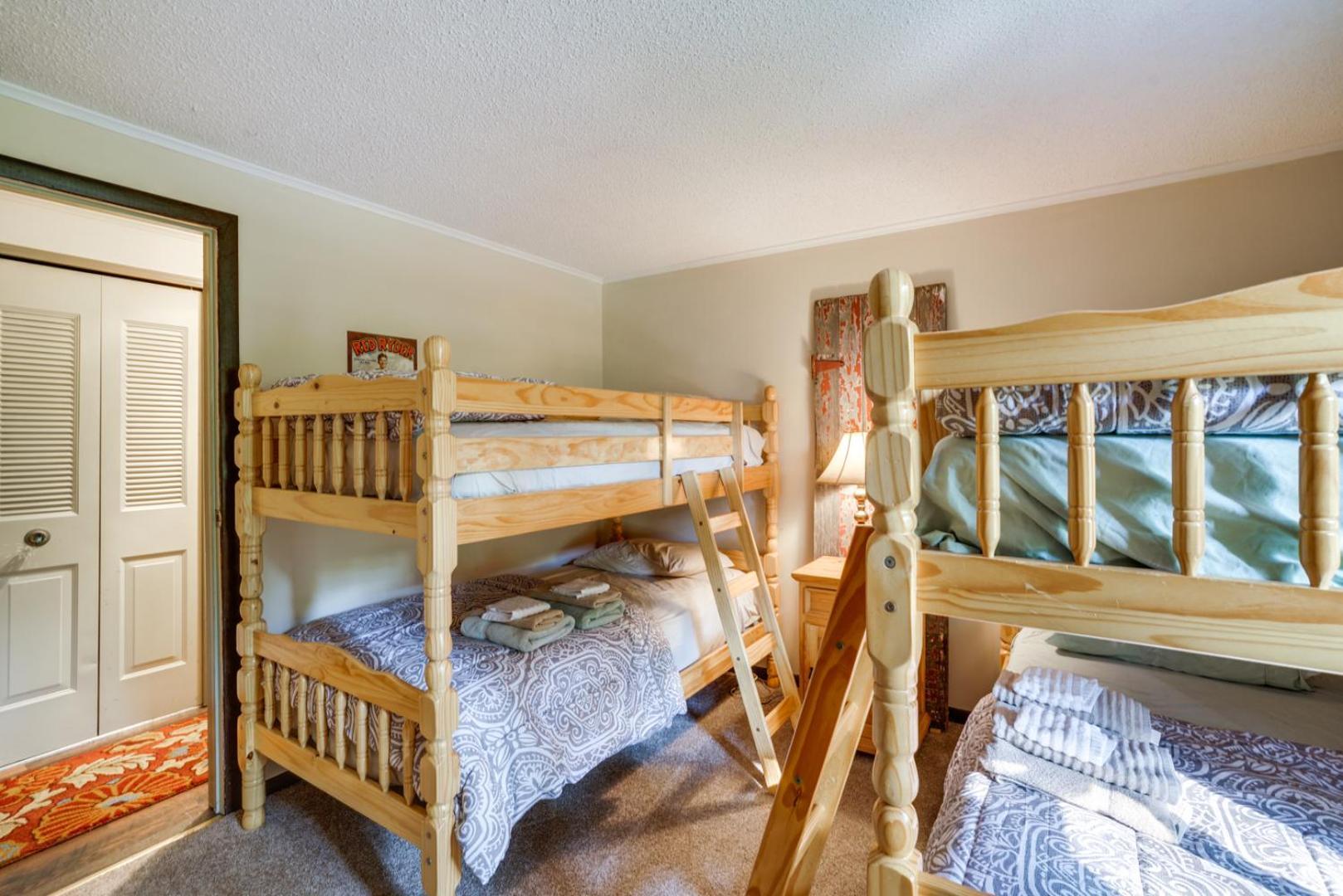 Great Valley Home With On-Site Pond, 7 Mi To Skiing! Экстерьер фото